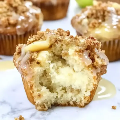 Apple Crisp Cheesecake Muffins